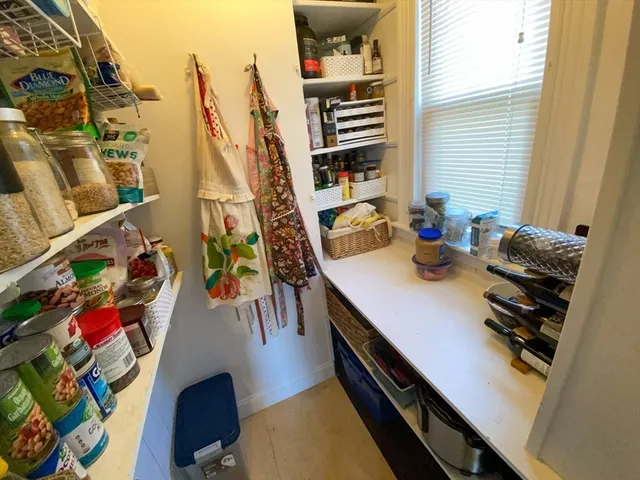 $2,100 | 125 Brattle Street, Unit 1, Arlington, MA 02474