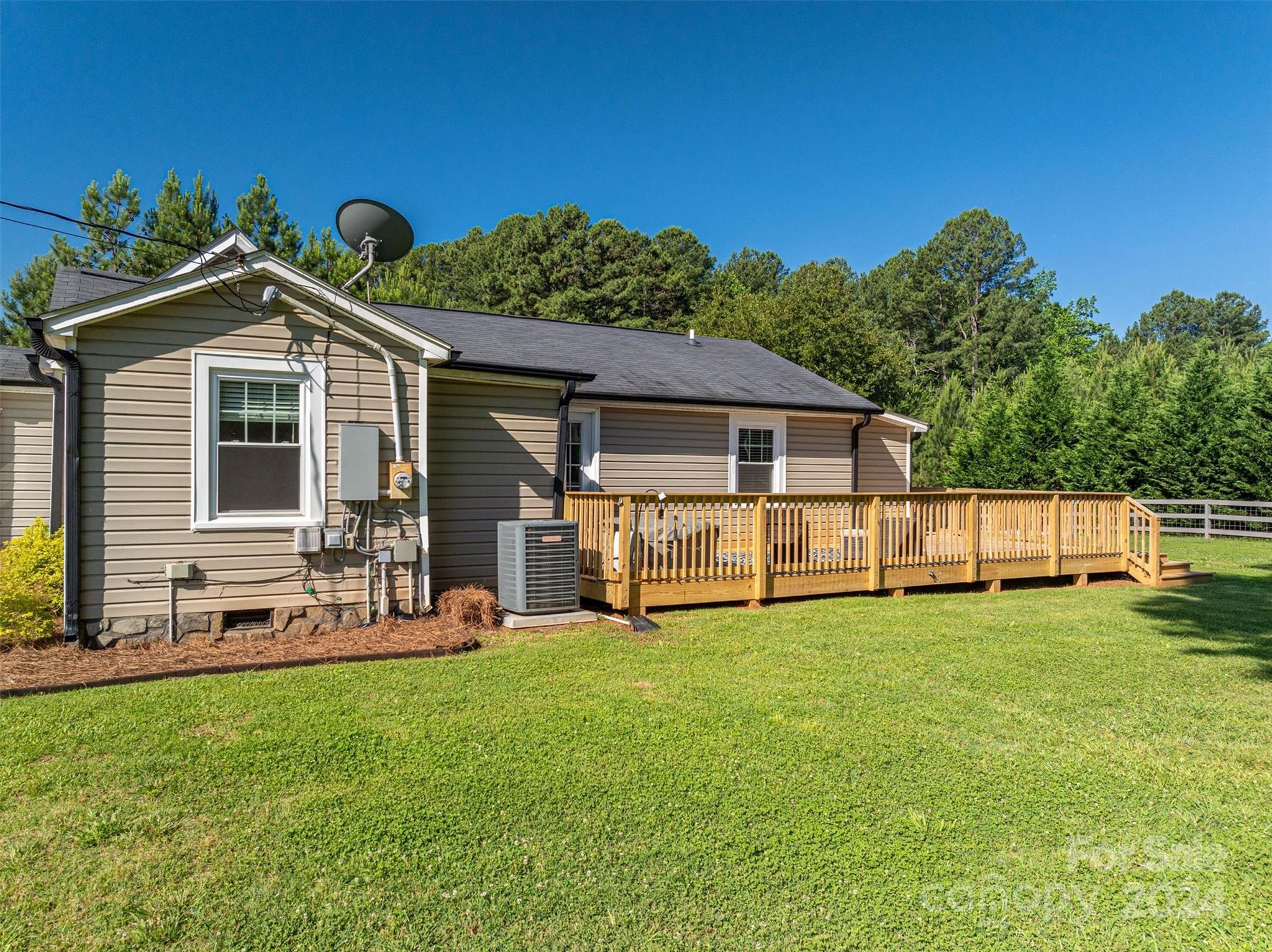 1409 Miles Road Dallas, NC 28034 - Photo 27 of 33 Gallery Image 27