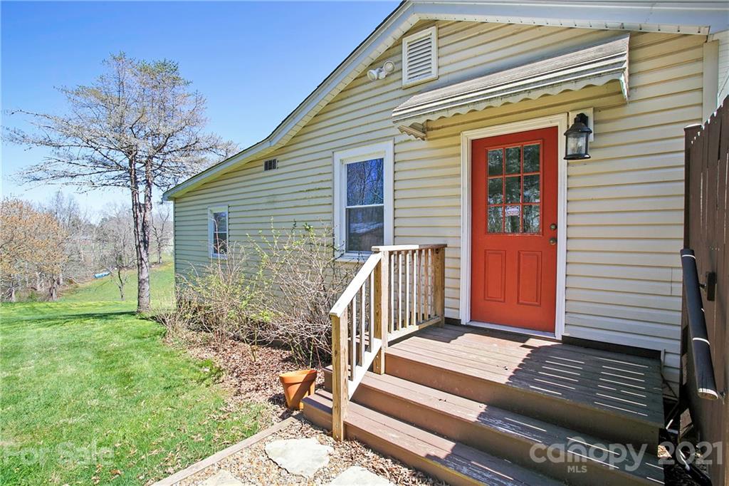 17 Salem Road Weaverville, NC 28787 - Photo 21 of 35 Gallery Image 21
