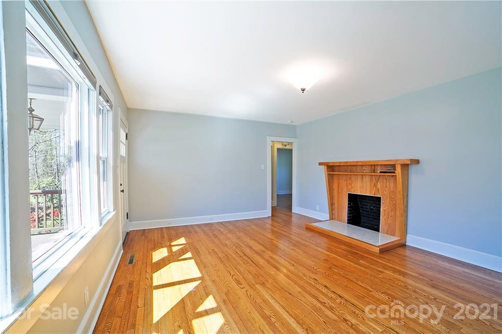 17 Salem Road Weaverville, NC 28787 - Photo 4 of 35 Gallery Image 4
