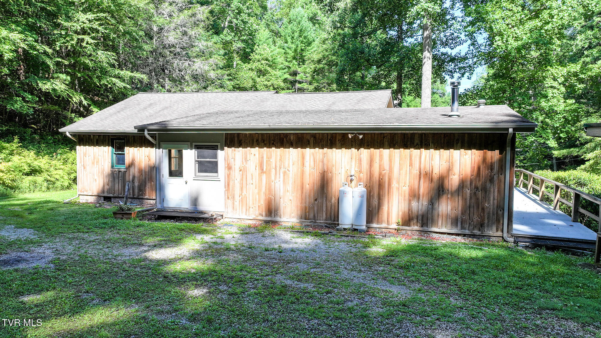 390 Fiddlers Branch Road Hampton, TN 37658 - Photo 49 of 79 50