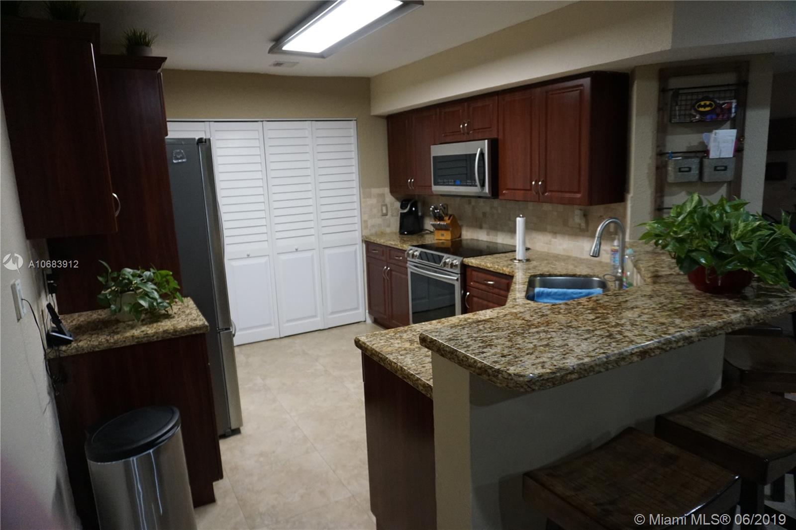 Vizcaya Miramar, FL 33027 - Photo 3 of 10