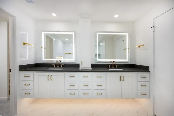 a view of walk in closet