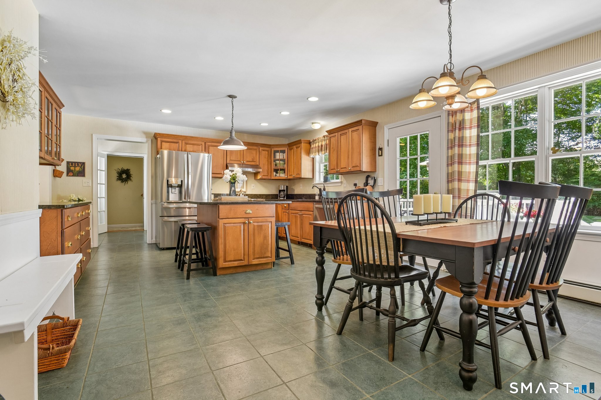 34 Spring Rock Road East Lyme, CT 06333 - Photo 7 of 38