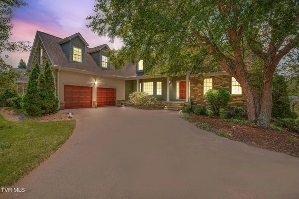 $1,100,000 | 3 Straw Flower Place, Johnson City, TN 37604