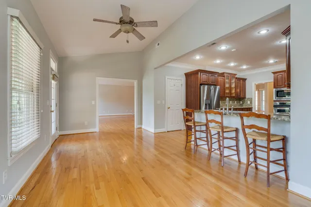 $1,100,000 | 3 Straw Flower Place, Johnson City, TN 37604