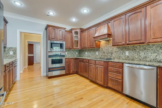 $1,100,000 | 3 Straw Flower Place, Johnson City, TN 37604