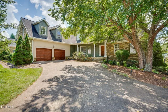 $1,100,000 | 3 Straw Flower Place, Johnson City, TN 37604