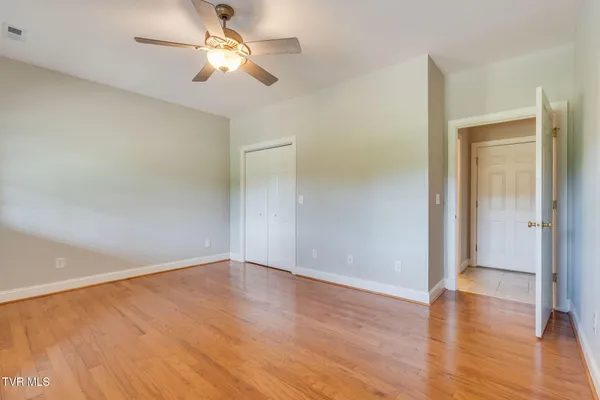 $1,100,000 | 3 Straw Flower Place, Johnson City, TN 37604
