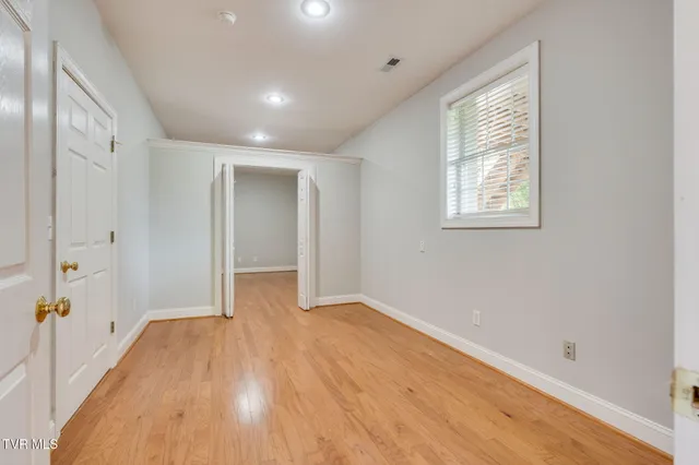 $1,100,000 | 3 Straw Flower Place, Johnson City, TN 37604