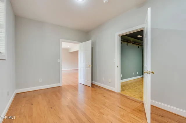 $1,100,000 | 3 Straw Flower Place, Johnson City, TN 37604