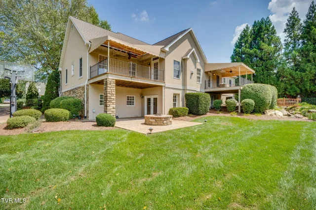 $1,100,000 | 3 Straw Flower Place, Johnson City, TN 37604