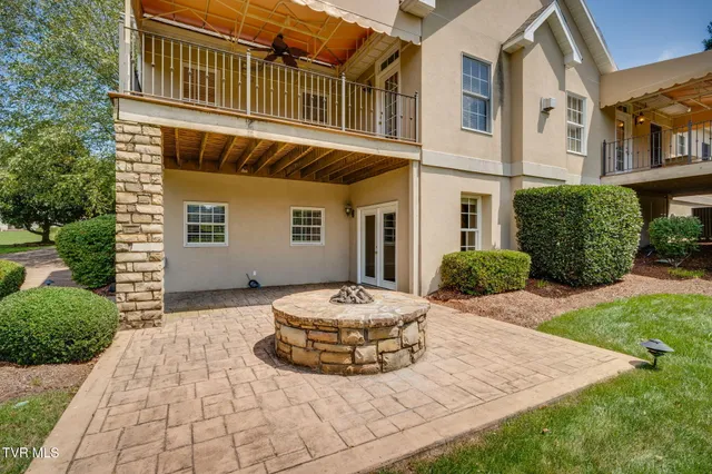 $1,100,000 | 3 Straw Flower Place, Johnson City, TN 37604