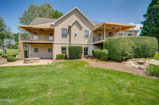 $1,100,000 | 3 Straw Flower Place, Johnson City, TN 37604