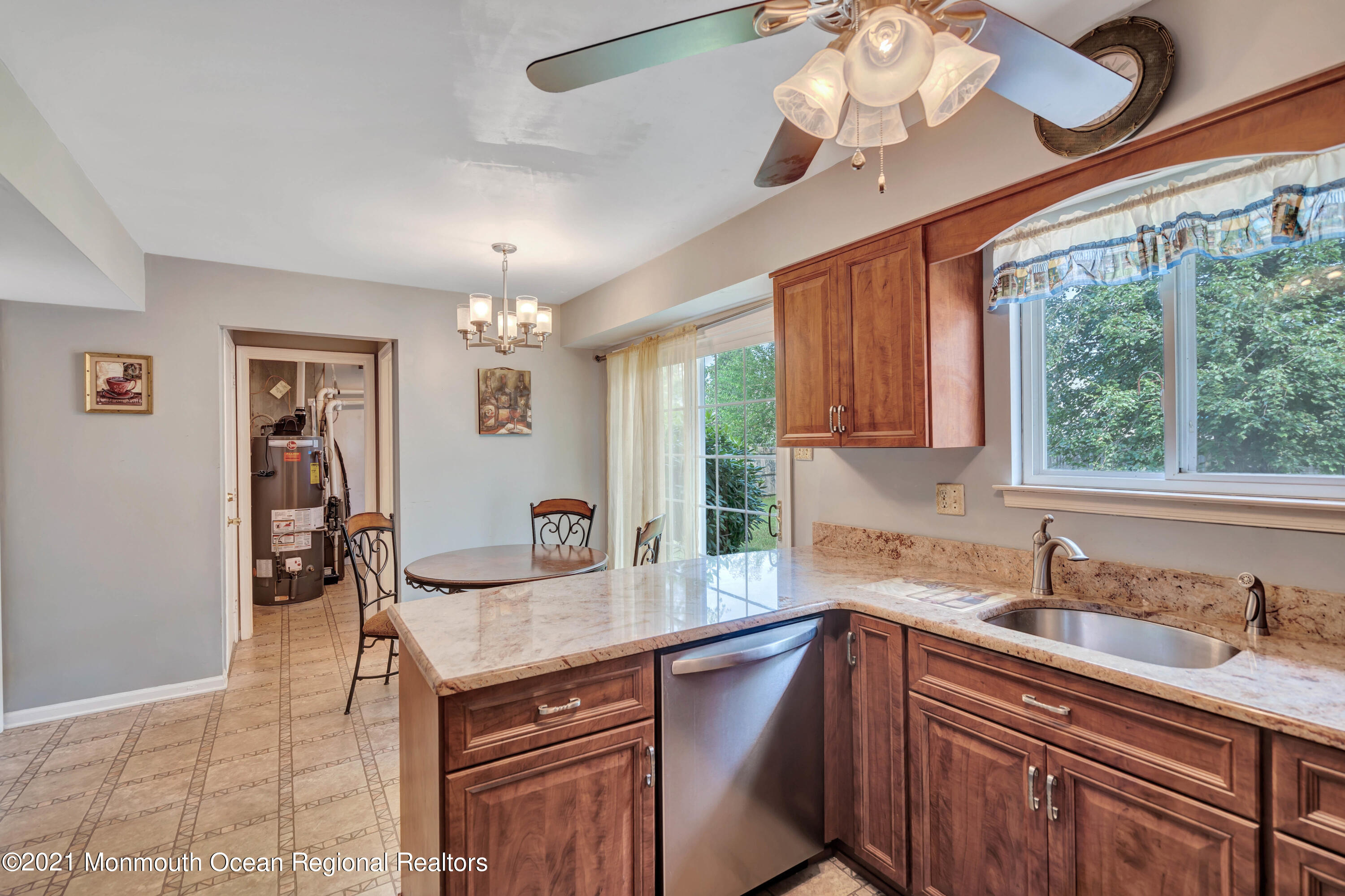 4 Blueberry Path Howell, NJ 07731 - Photo 16 of 42 016_dsc04726