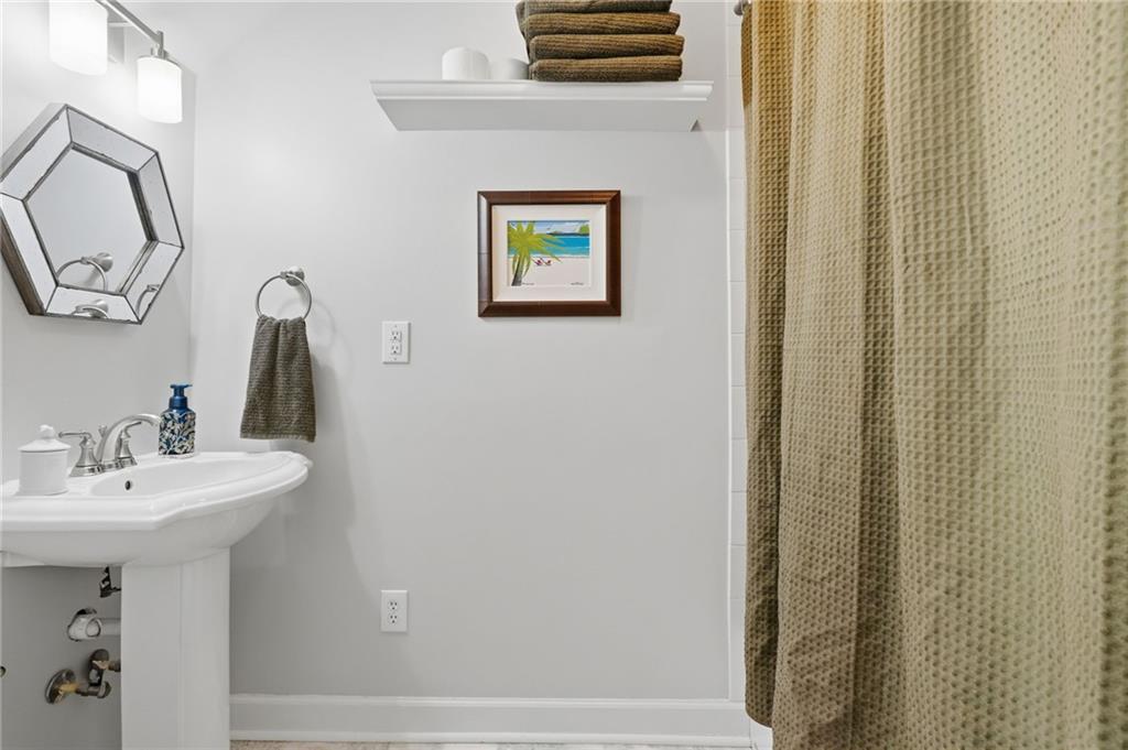 1737 Kinsmon Cove Marietta, GA 30062 - Photo 33 of 64