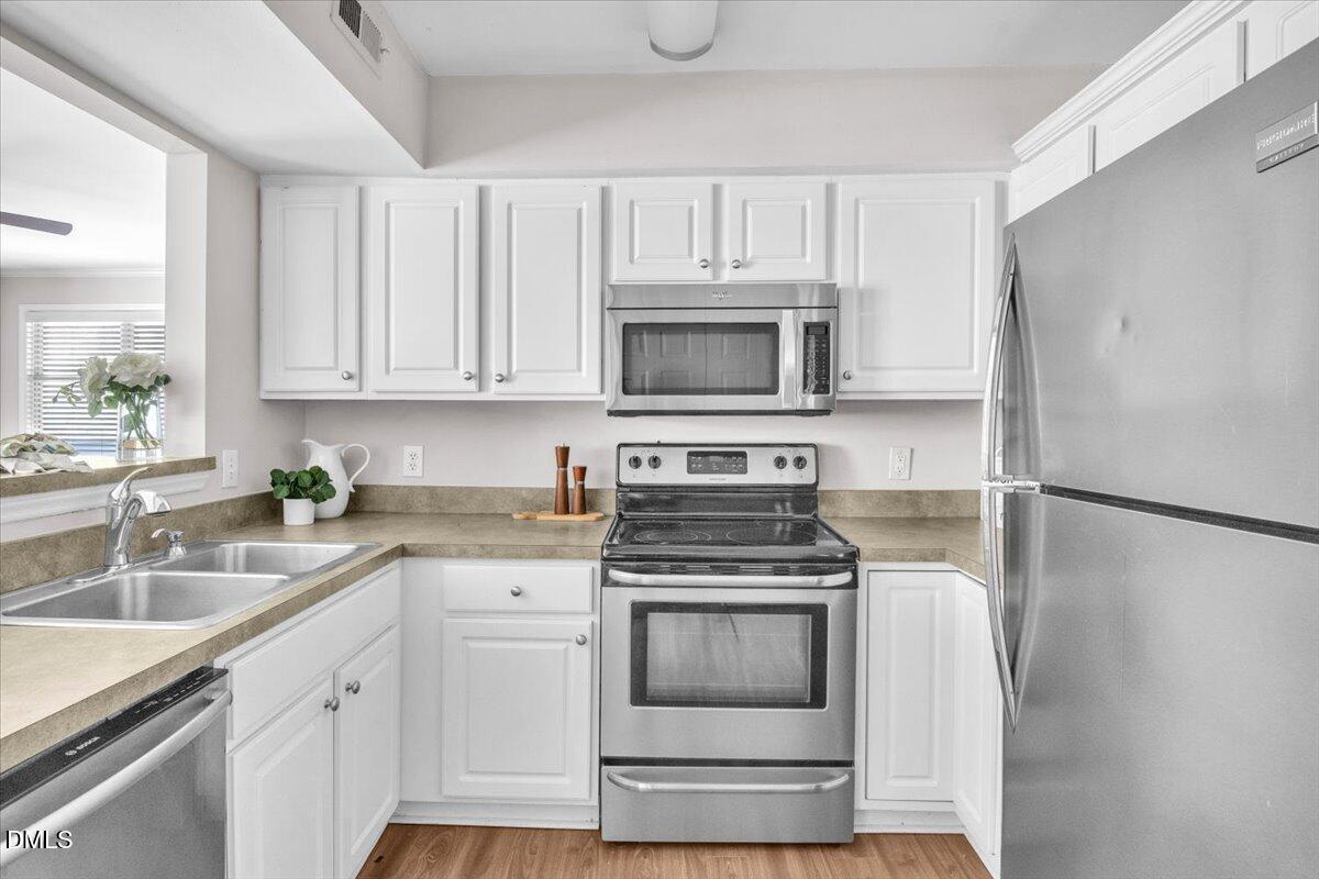 1201 Westview Lane, Unit 305 Raleigh, NC 27605 - Photo 11 of 47
