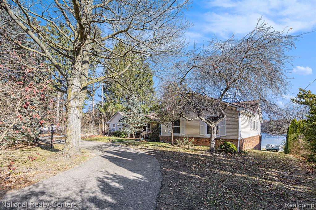 9494 Sashabaw Road Clarkston, MI 48348 - Photo 39 of 51