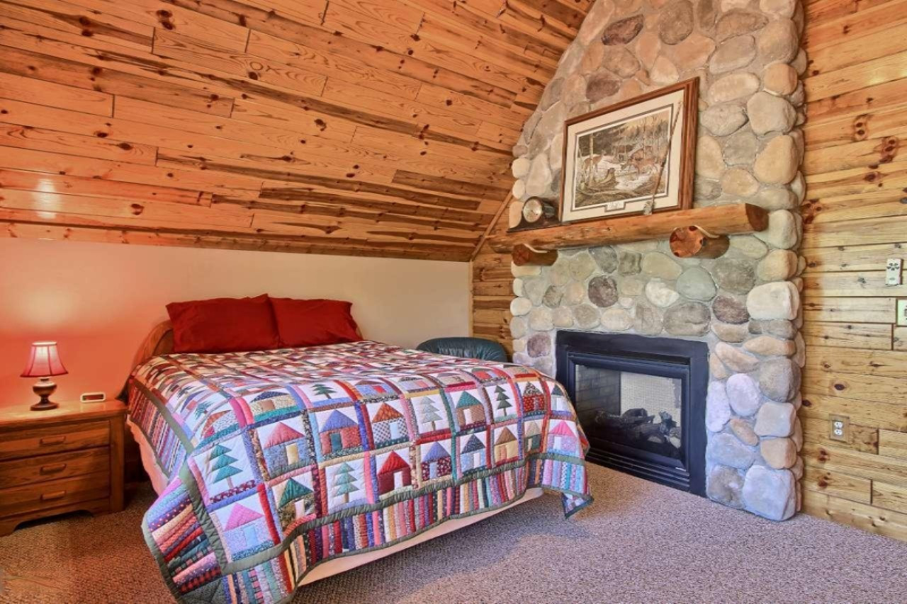 9714 Erdman Road Onekama, MI 49675 - Photo 30 of 32 IMG_1469-HDR(6)-1280 - Copy