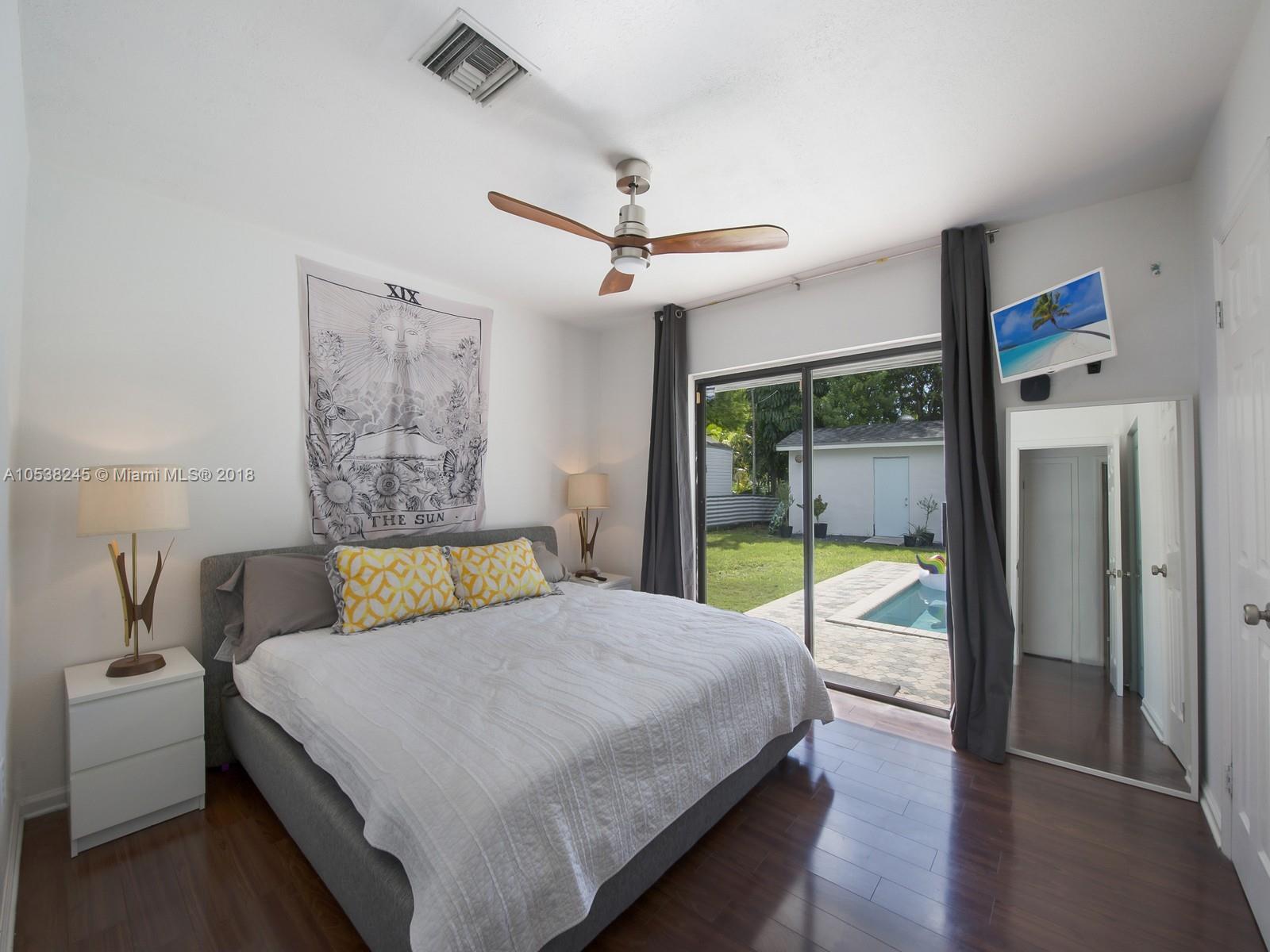 19285 Southwest 92nd Road Cutler Bay, FL 33157 - Photo 8 of 15