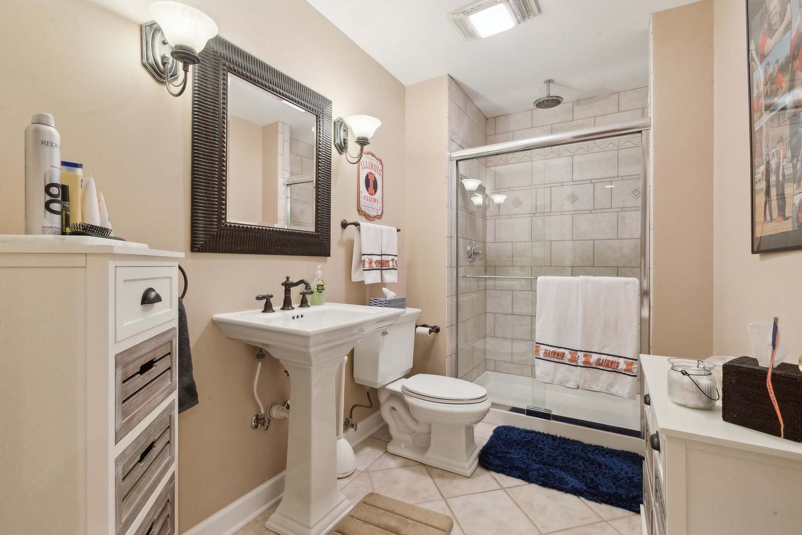 2156 Red Maple Lane Aurora, IL 60502 - Photo 30 of 57 a bathroom with a sink toilet and shower