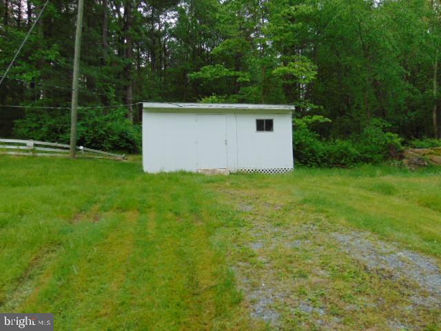1529 Thurston Road Dickerson, MD 20842 - Photo 4 of 13 Shed