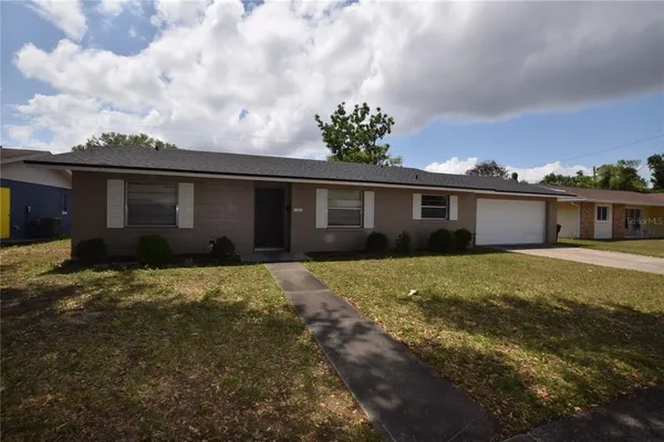 $2,000 | 2762 Clear Cove Lane, Orlando, FL 32805