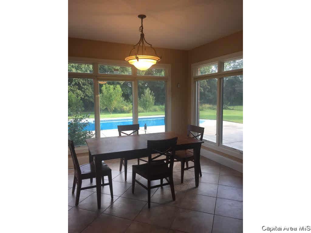 3605 Vanderbilt Circle Springfield, IL 62711 - Photo 11 of 36