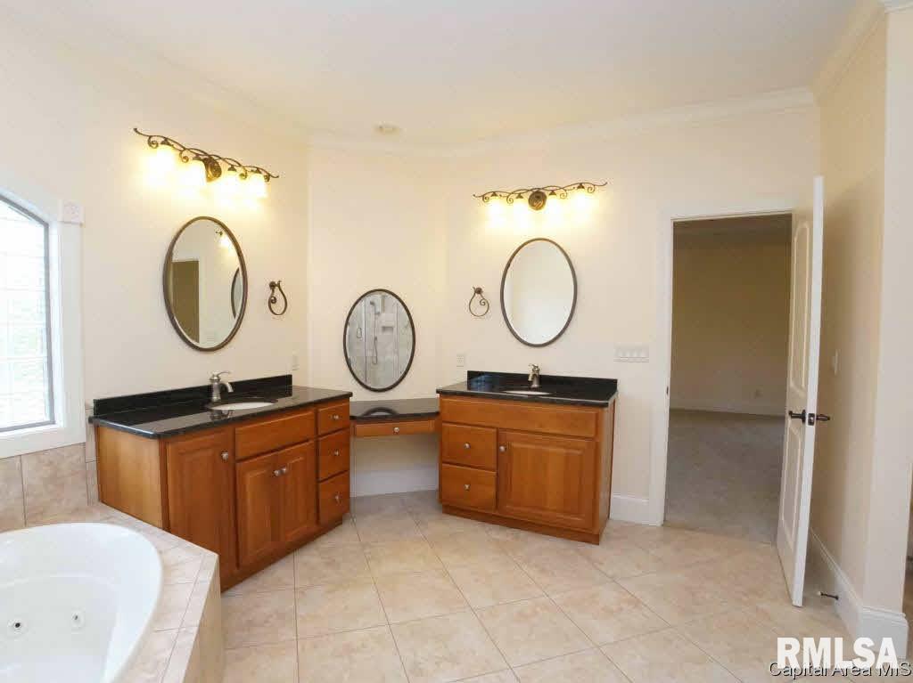 3605 Vanderbilt Circle Springfield, IL 62711 - Photo 24 of 36