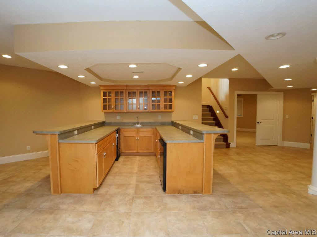 3605 Vanderbilt Circle Springfield, IL 62711 - Photo 28 of 36
