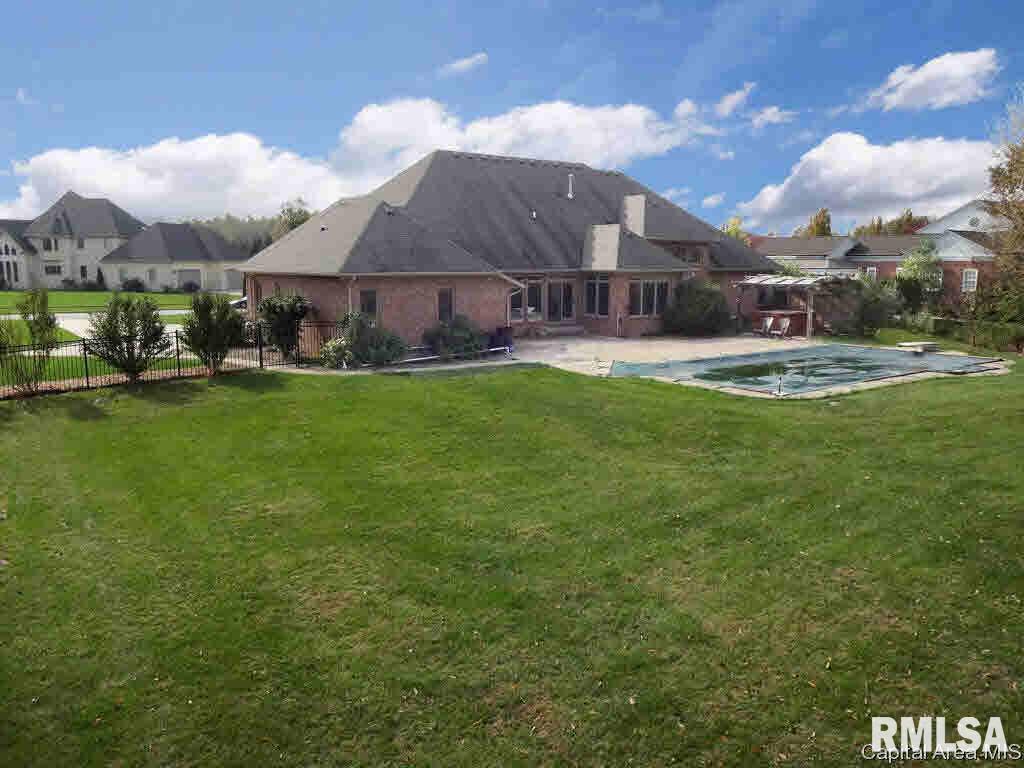3605 Vanderbilt Circle Springfield, IL 62711 - Photo 32 of 36