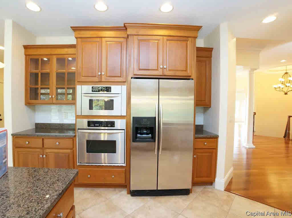 3605 Vanderbilt Circle Springfield, IL 62711 - Photo 10 of 36