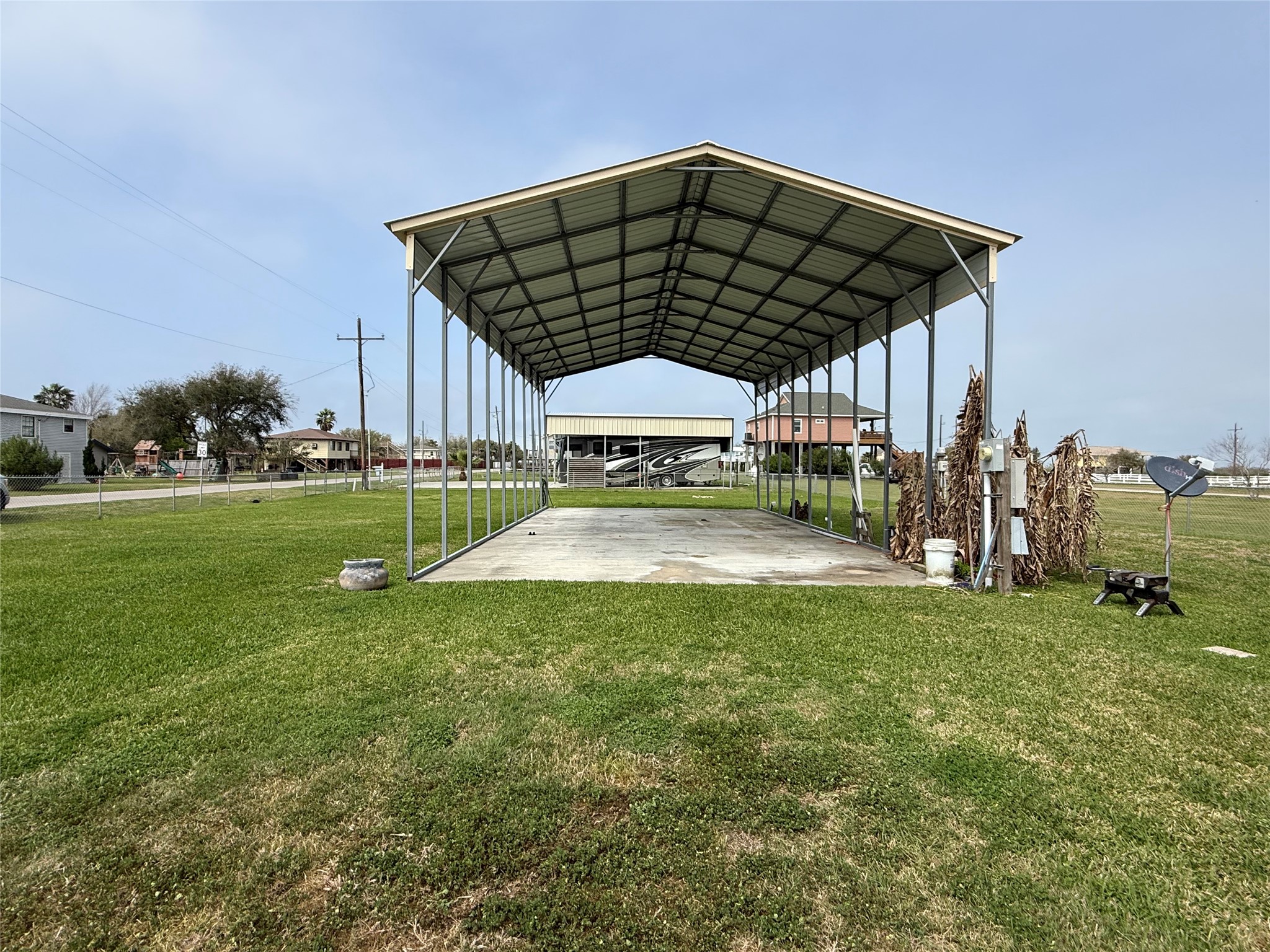 1128 Canal East Crystal Beach, TX 77650 - Photo 7 of 11