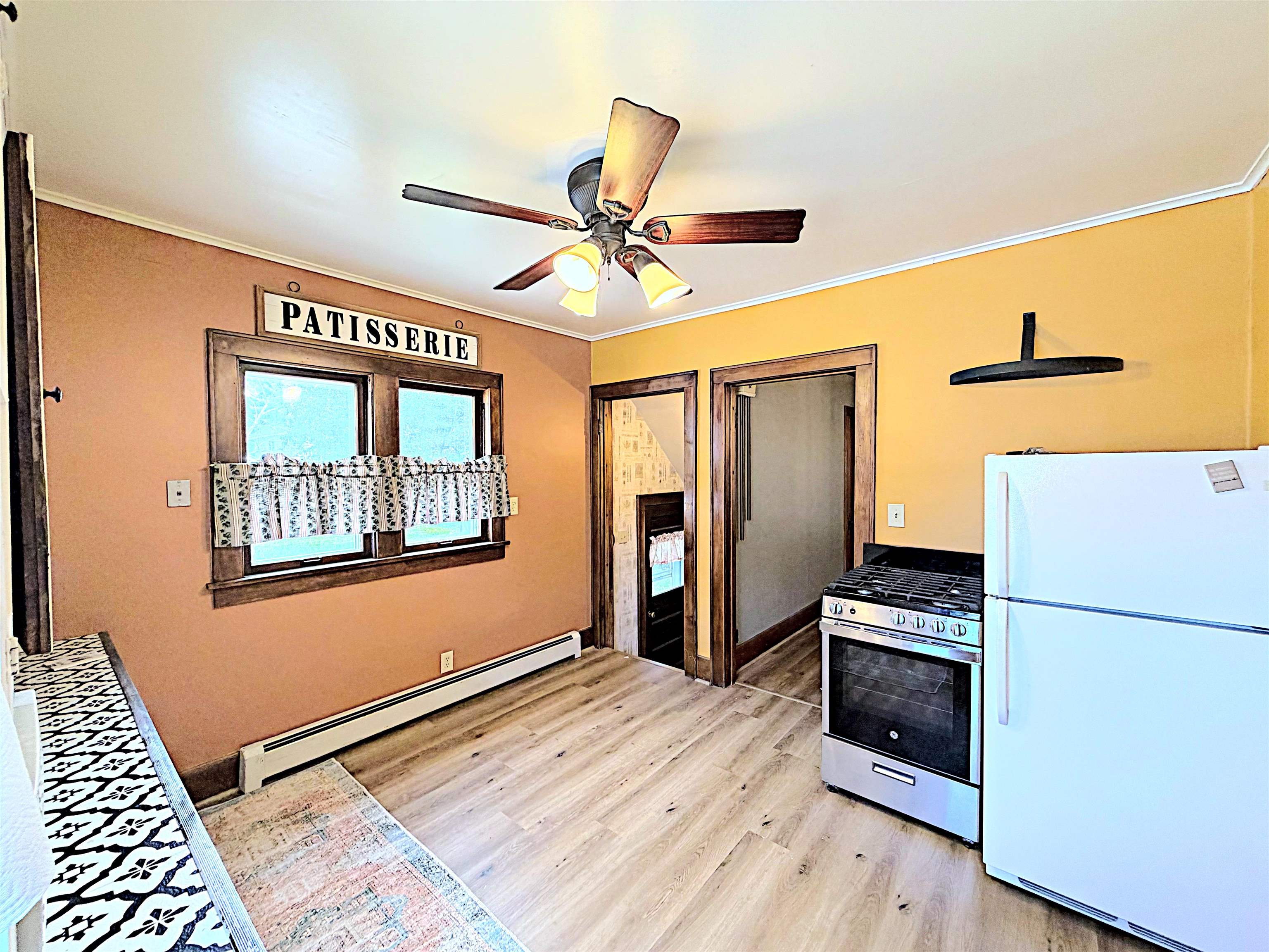 1554 Plummer Street Oshkosh, WI 54902 - Photo 10 of 15