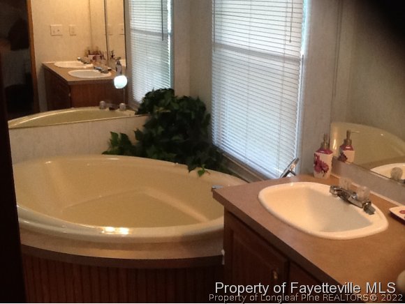 911 Smith Farm Road St. Pauls, NC 28384 - Photo 13 of 21 Gallery Image 13