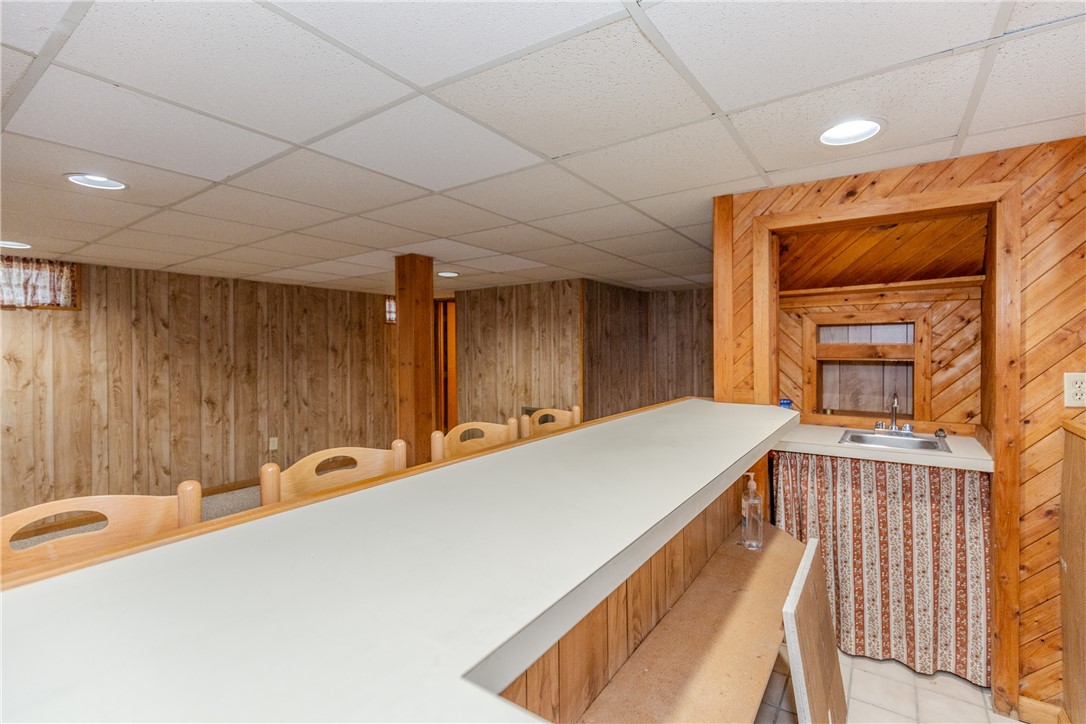 19 Coulters Road Cranston, RI 02920 - Photo 28 of 42