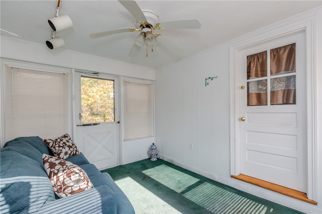 19 Coulters Road Cranston, RI 02920 - Photo 34 of 42