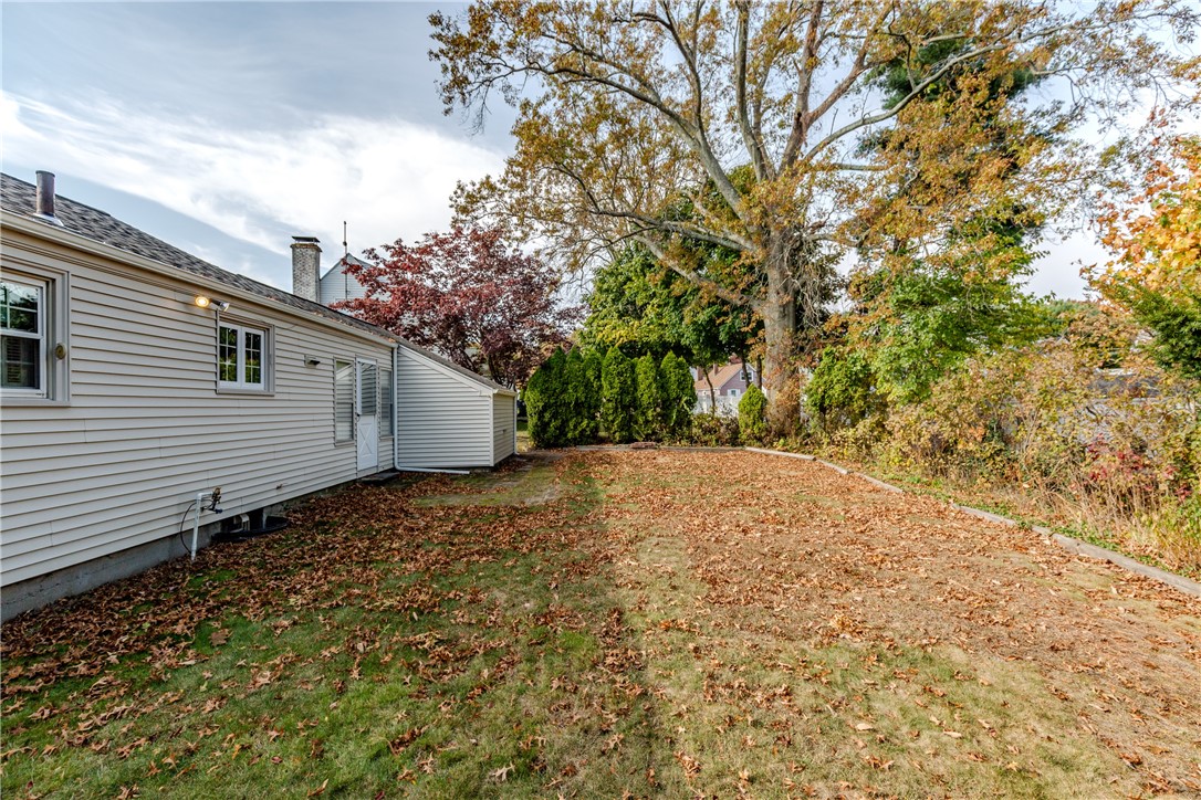 19 Coulters Road Cranston, RI 02920 - Photo 37 of 42