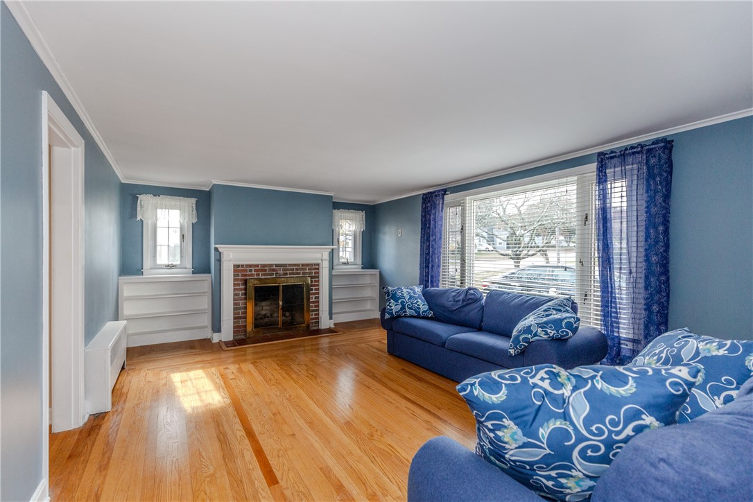 19 Coulters Road Cranston, RI 02920 - Photo 5 of 42