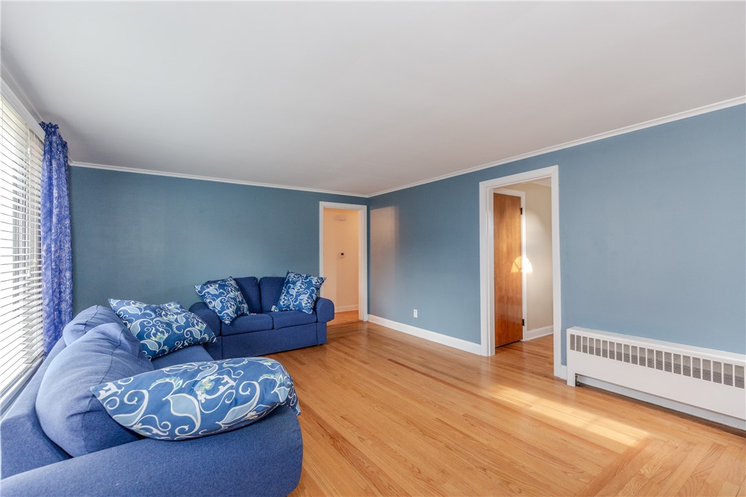 19 Coulters Road Cranston, RI 02920 - Photo 8 of 42
