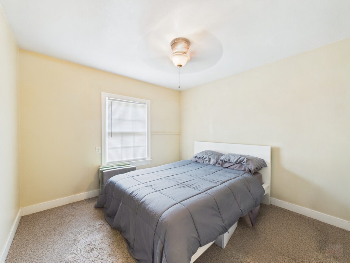 5204 Duval Street Austin, TX 78751 - Photo 5 of 22