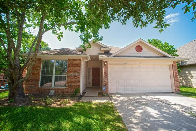 $1,700 | 2223 Shady Pine Drive, Conroe, TX 77301