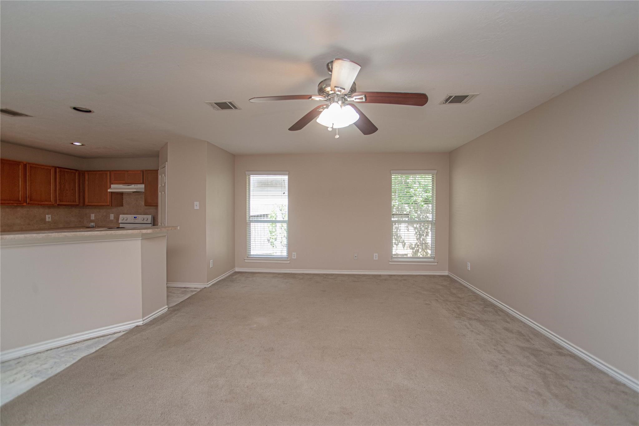 2223 Shady Pine Drive Conroe, TX 77301 - Photo 4 of 15