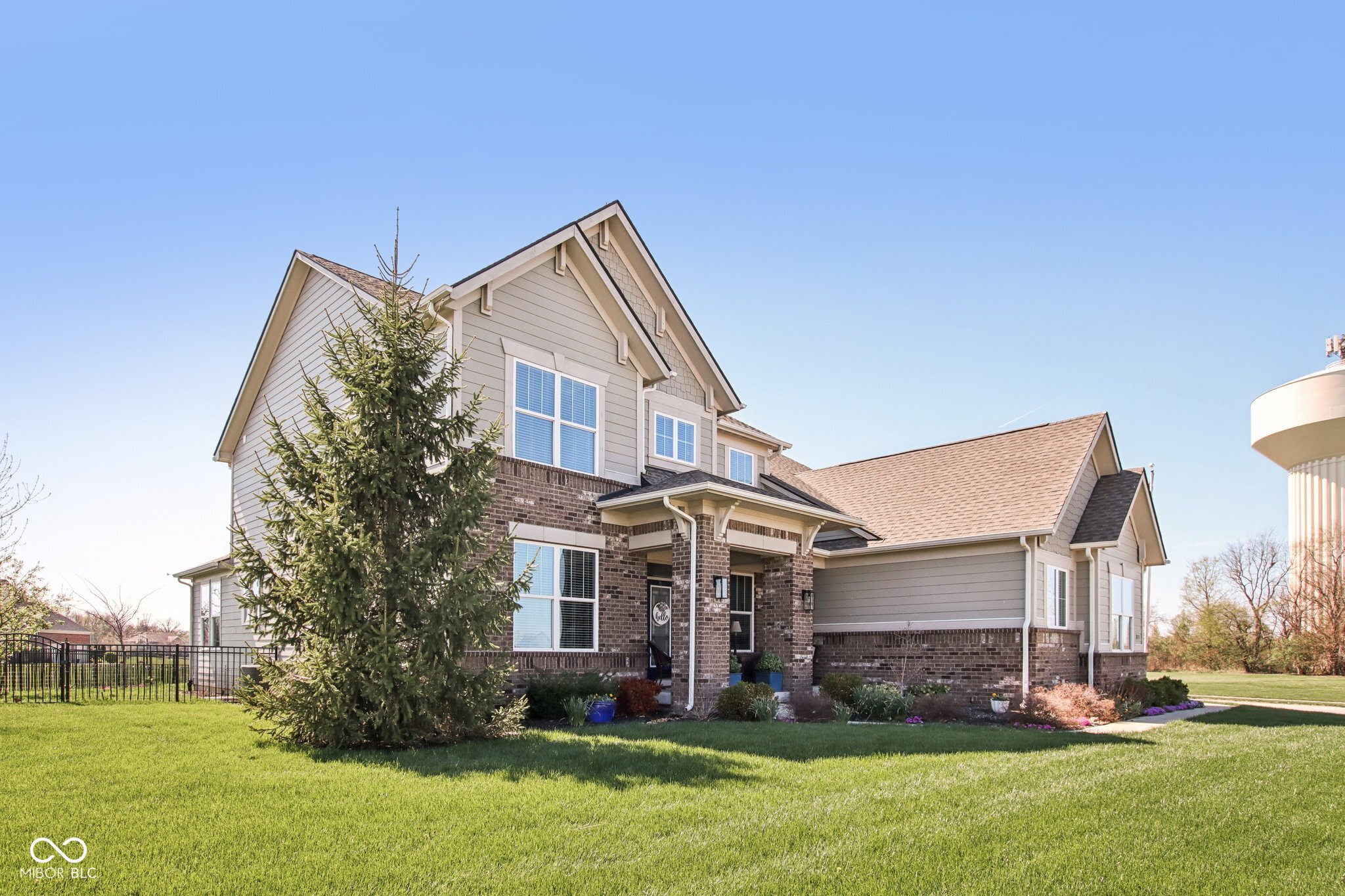 2498 Stonehaven Way Avon, IN 46123 - Photo 2 of 41