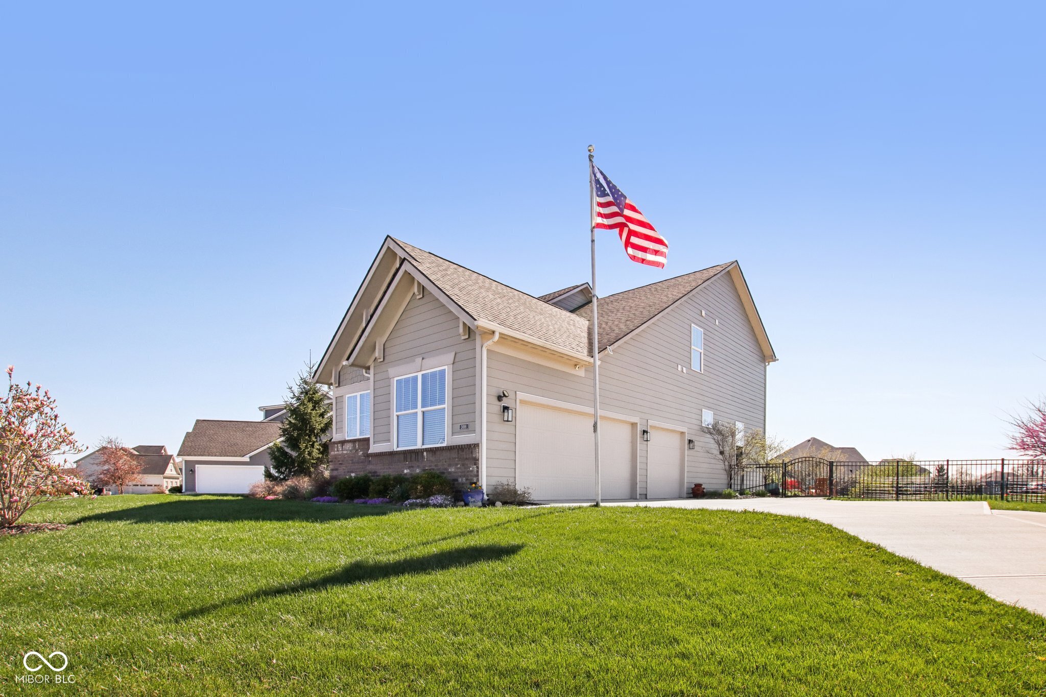 2498 Stonehaven Way Avon, IN 46123 - Photo 3 of 41