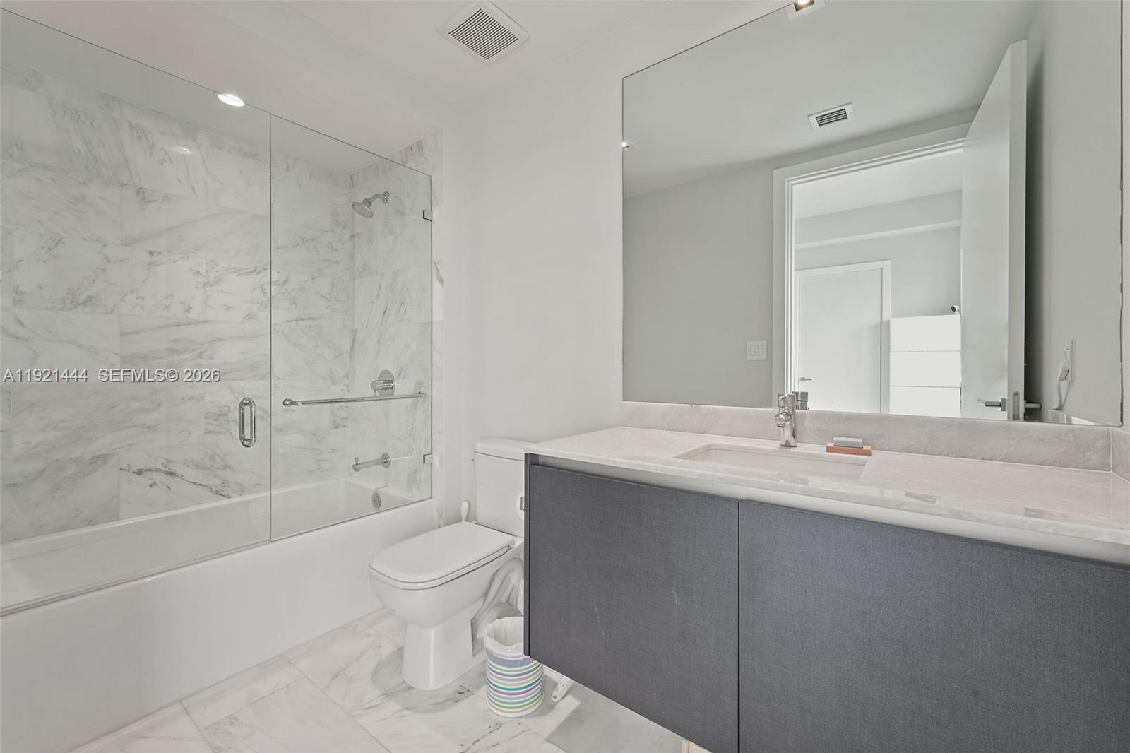 1451 Brickell Avenue, Unit 2802 Miami, FL 33131 - Photo 13 of 38