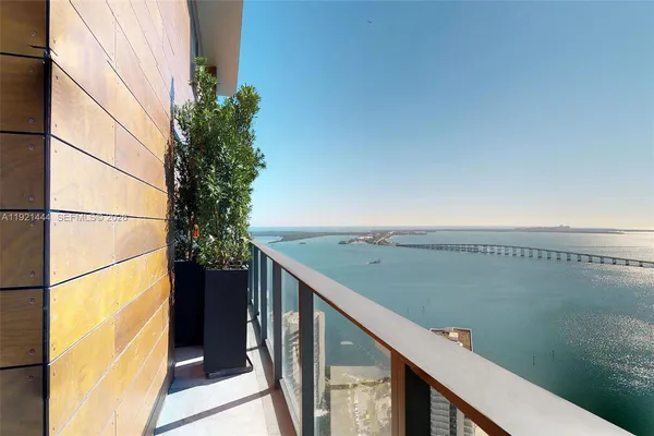 $1,998,000 | 1451 Brickell Avenue, Unit 2802, Miami, FL 33131