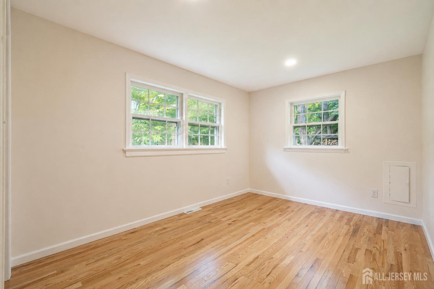 129 Cottrell Road Old Bridge, NJ 07747 - Photo 12 of 31 Gallery Image 12