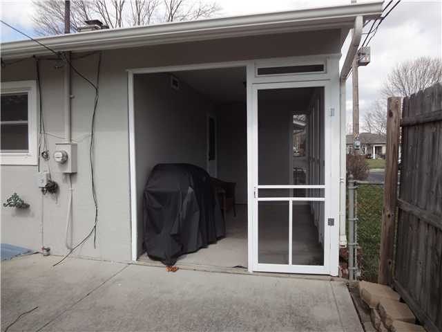 2105 Kentwell Road Columbus, OH 43221 - Photo 21 of 25