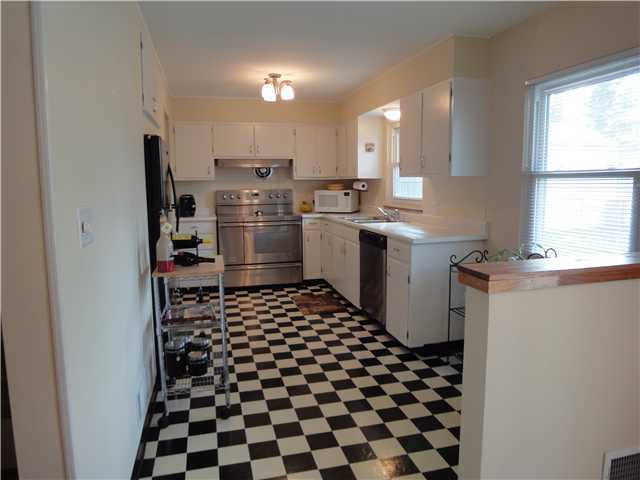 2105 Kentwell Road Columbus, OH 43221 - Photo 10 of 25